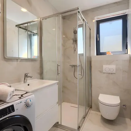 Nena - 1 Apartamento Pula